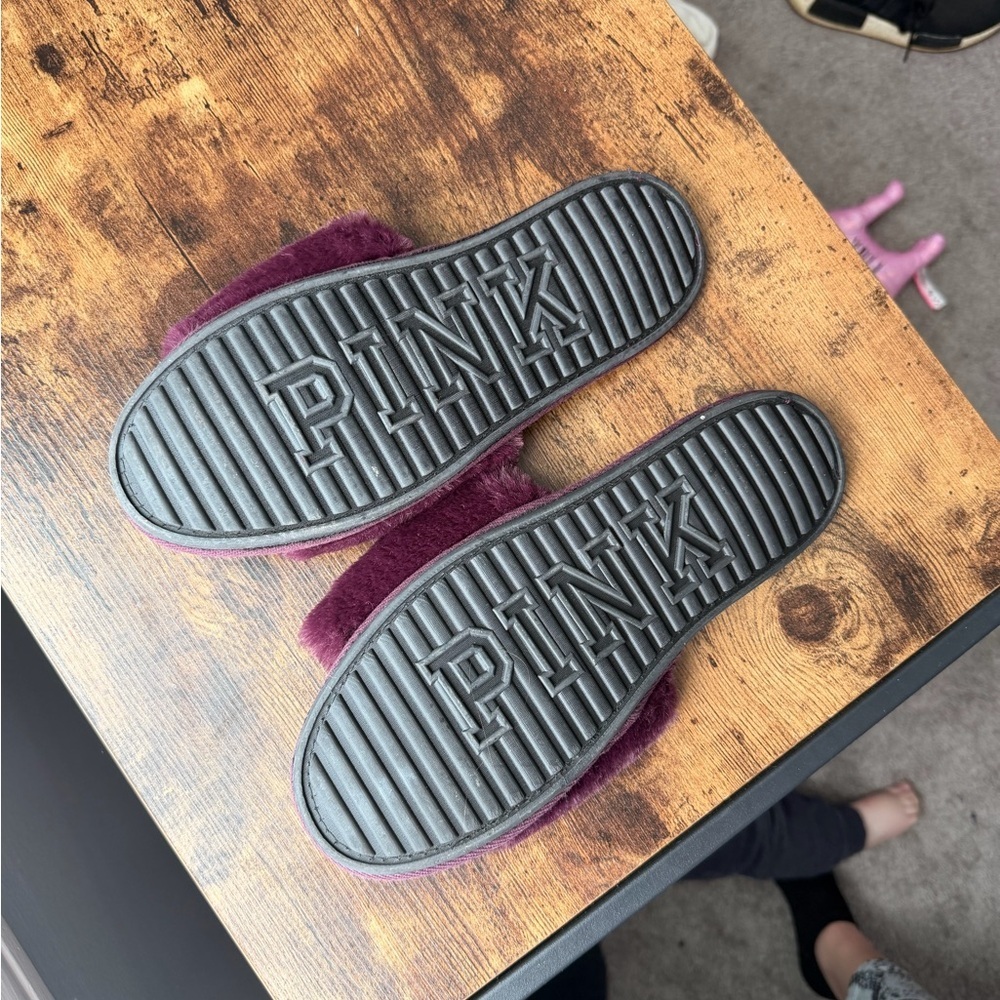 Victoria Secret PINK Fuzzy Slippers - Picture 4 of 5
